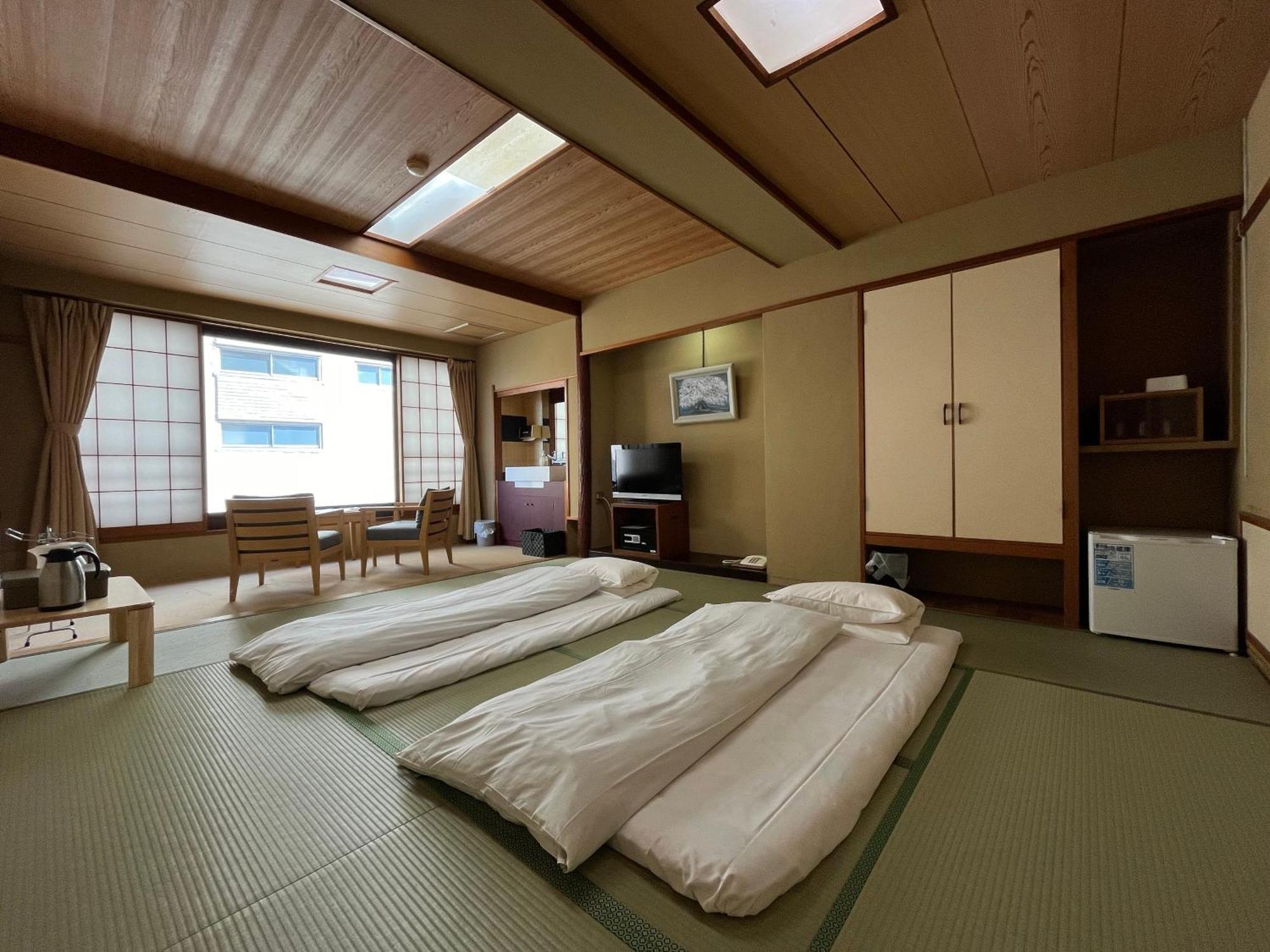 Kameya Rakan Ito  Kamer foto